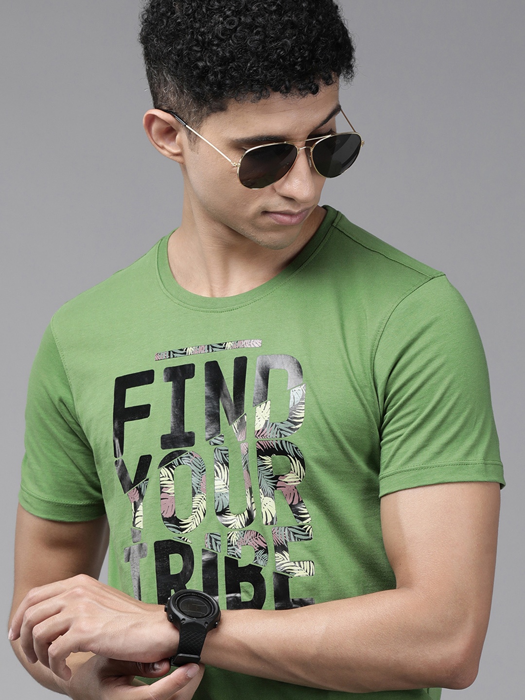 

SPYKAR Men Green & Black Typography Printed Pure Cotton Slim Fit T-shirt