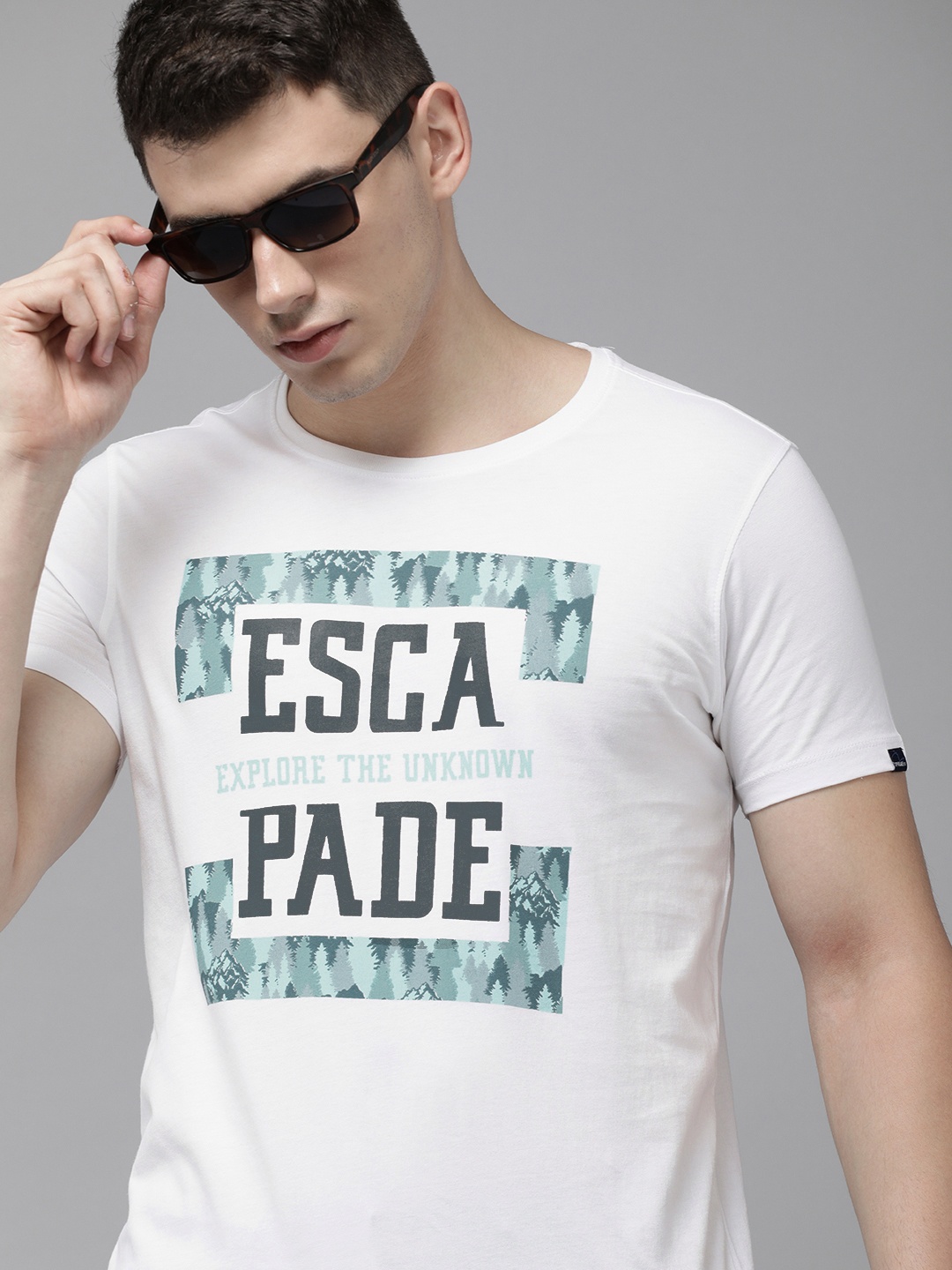 

SPYKAR Men White Typography Printed Pure Cotton Slim Fit T-shirt