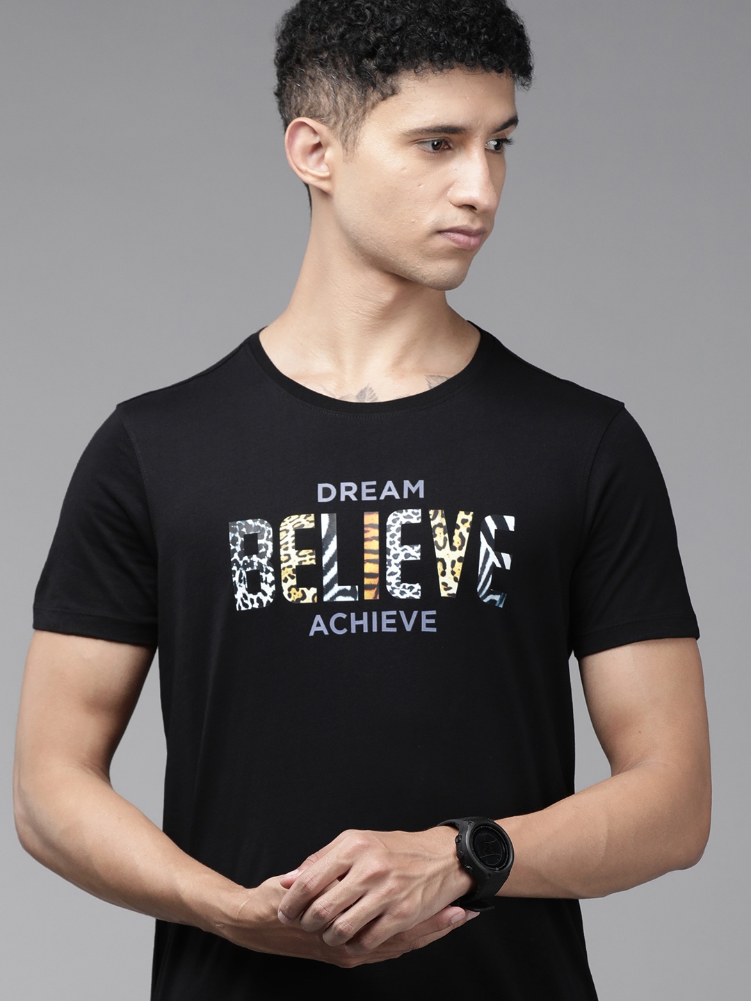 

SPYKAR Men Black Typography Printed Pure Cotton Slim Fit T-shirt