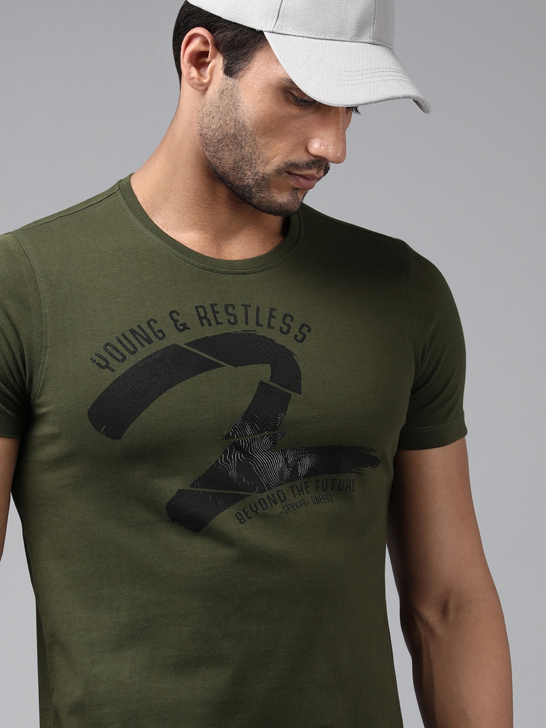 

SPYKAR Men Olive Green & Black Printed Slim Fit T-shirt