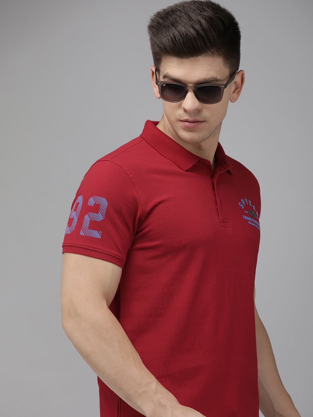 

SPYKAR Men Red & Blue Brand Logo Printed Polo Collar Pure Cotton Slim Fit T-shirt