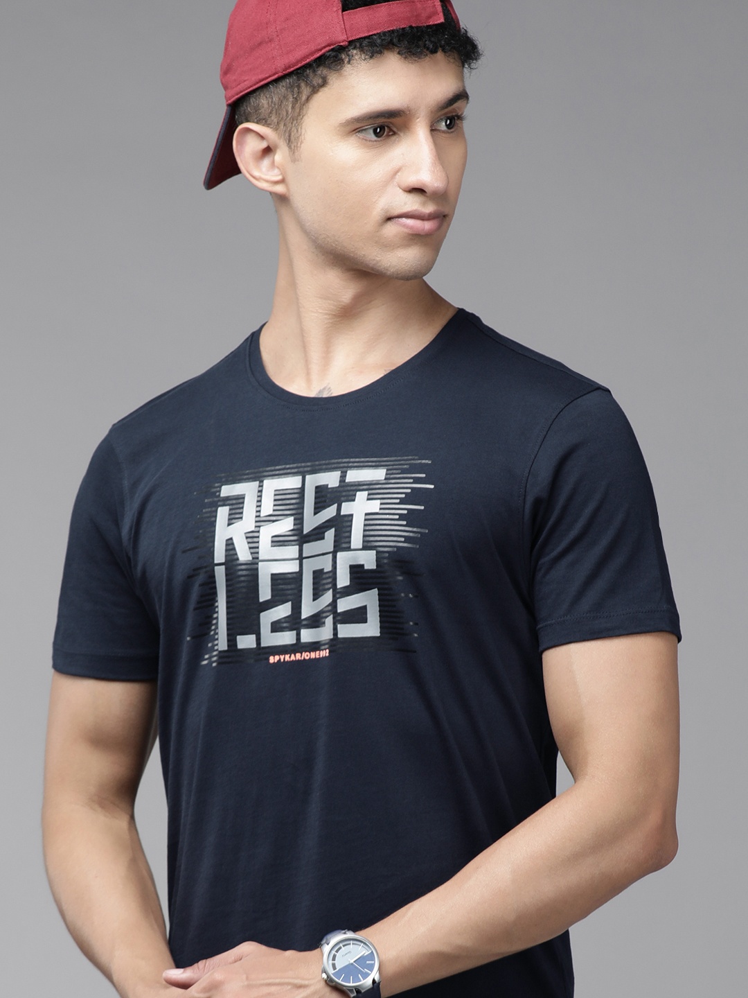 

SPYKAR Men Navy Blue Typography Printed Pure Cotton Slim Fit T-shirt