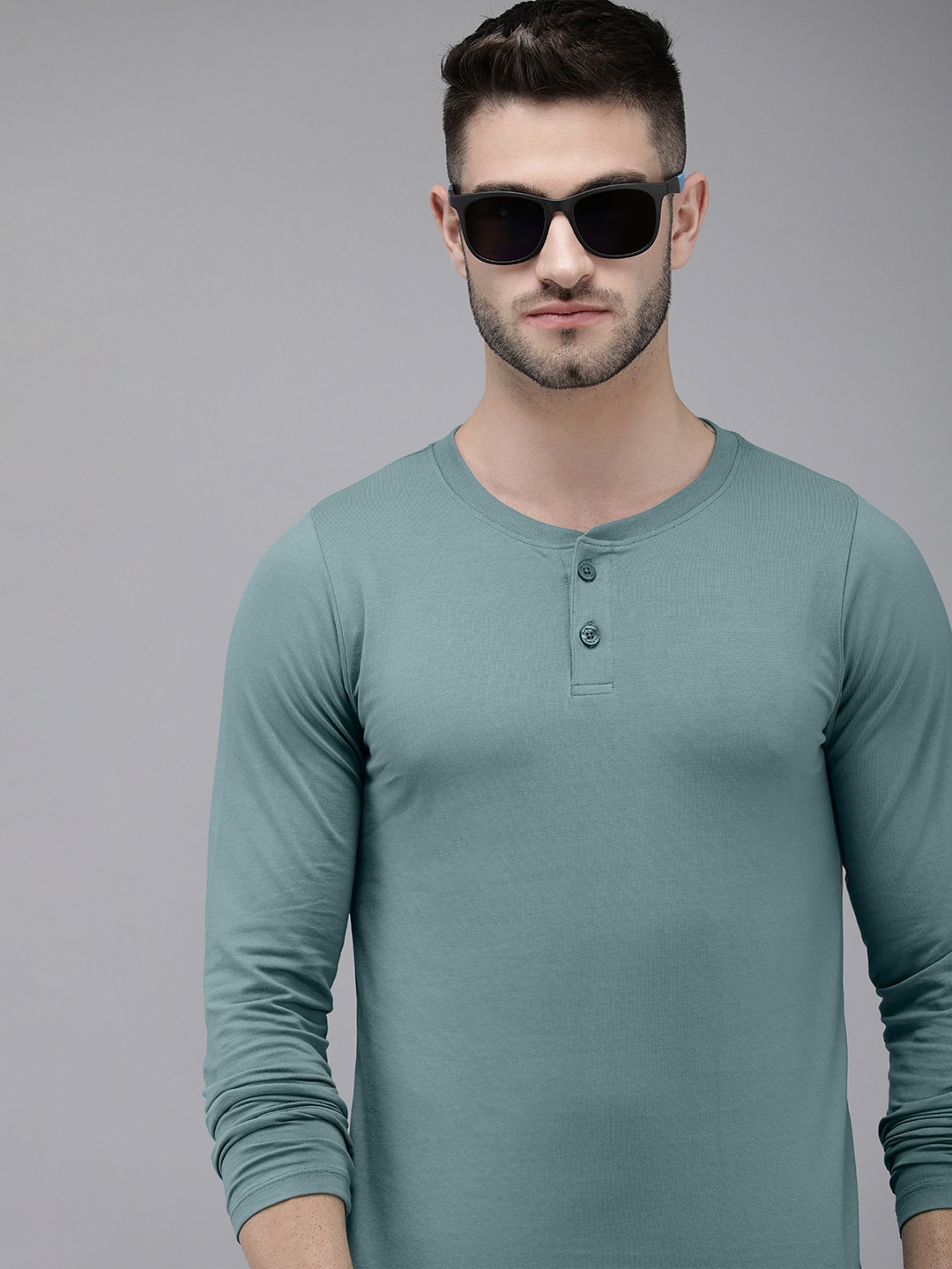 

The Roadster Lifestyle Co Men Sea Green Henley Neck Shaped Fit T-shirt
