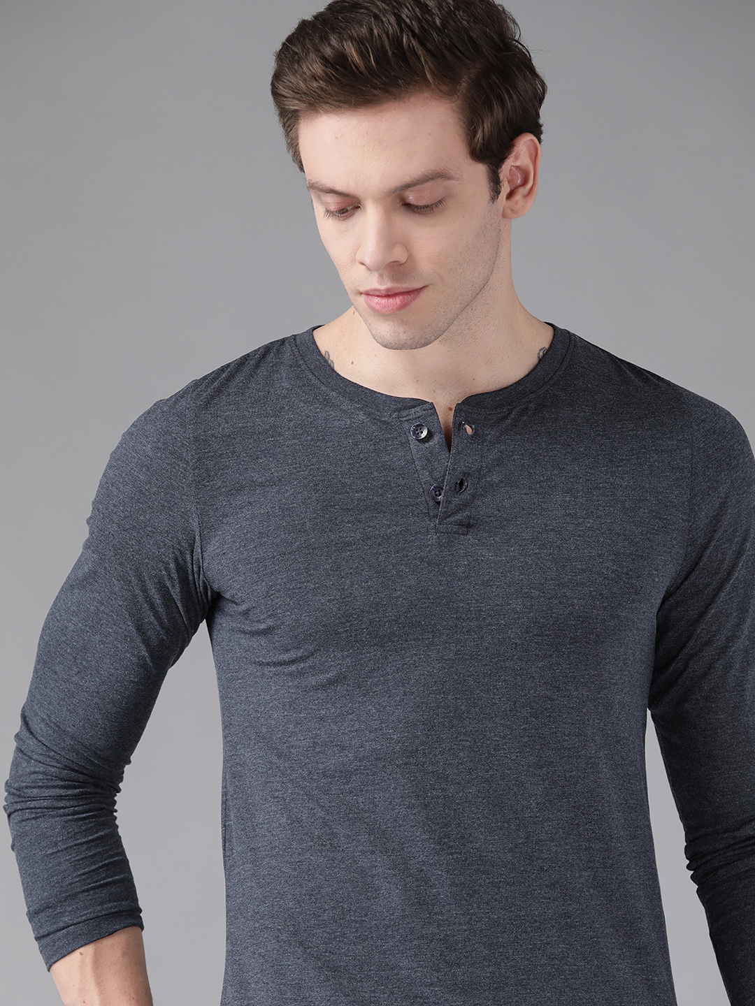 

Roadster Men Navy Blue Henley Neck Knitted T-shirt