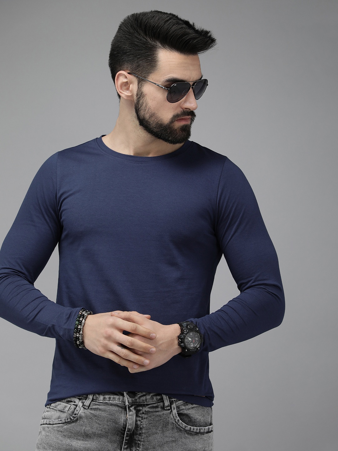 

The Roadster Lifestyle Co Men Navy Blue Solid Round-Neck Casual T-shirt