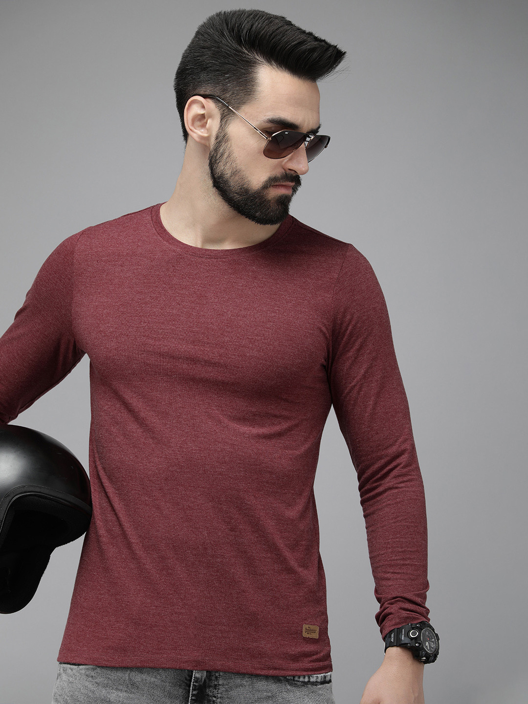 

The Roadster Lifestyle Co Men Maroon Solid Round-Neck Casual T-shirt