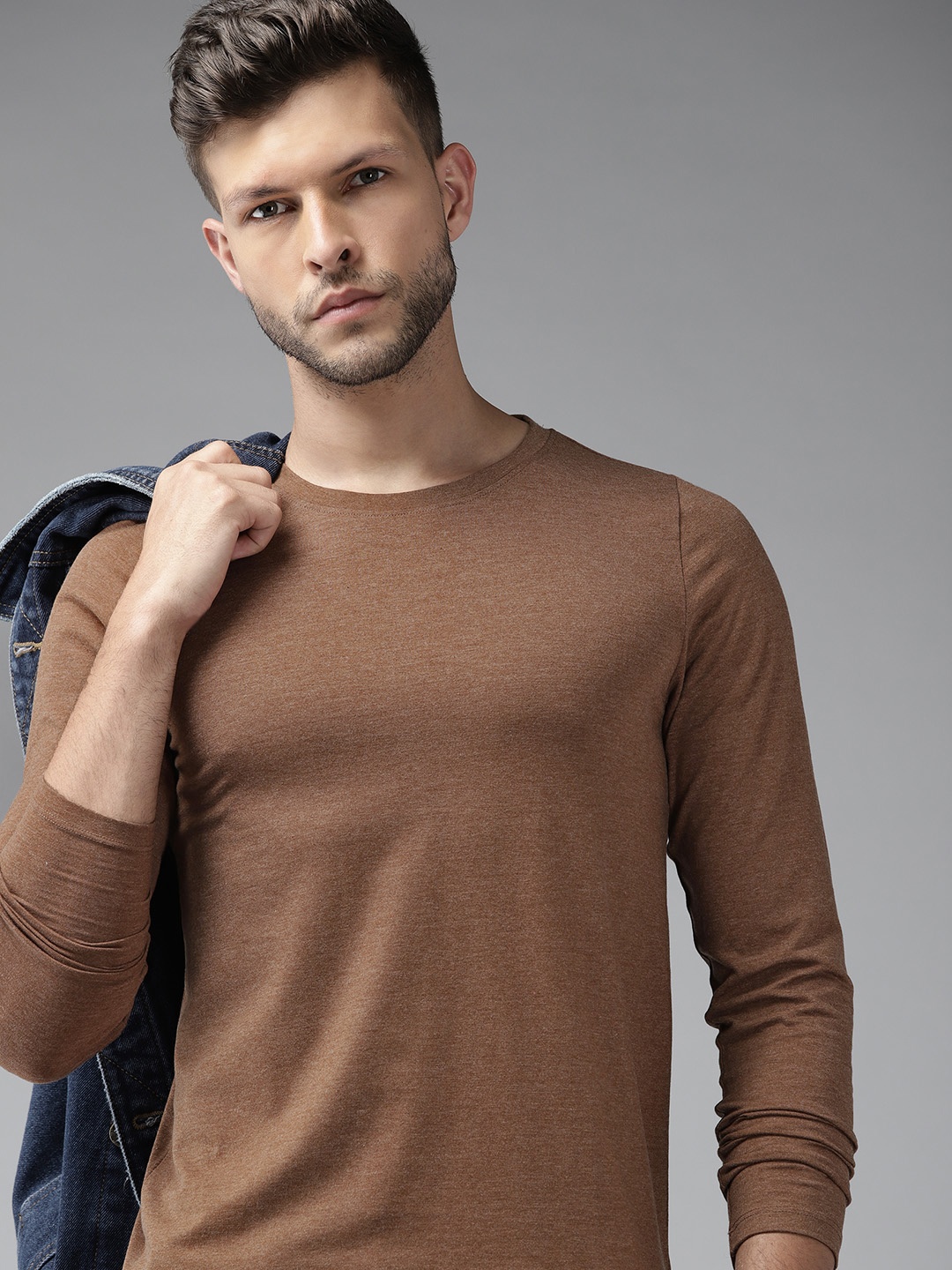 

Roadster Men Brown Solid T-shirt