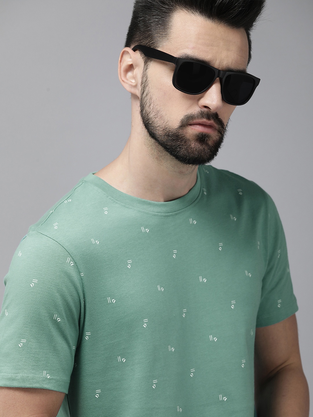 

Roadster Men Sea Green & White Printed Round Neck T-shirt