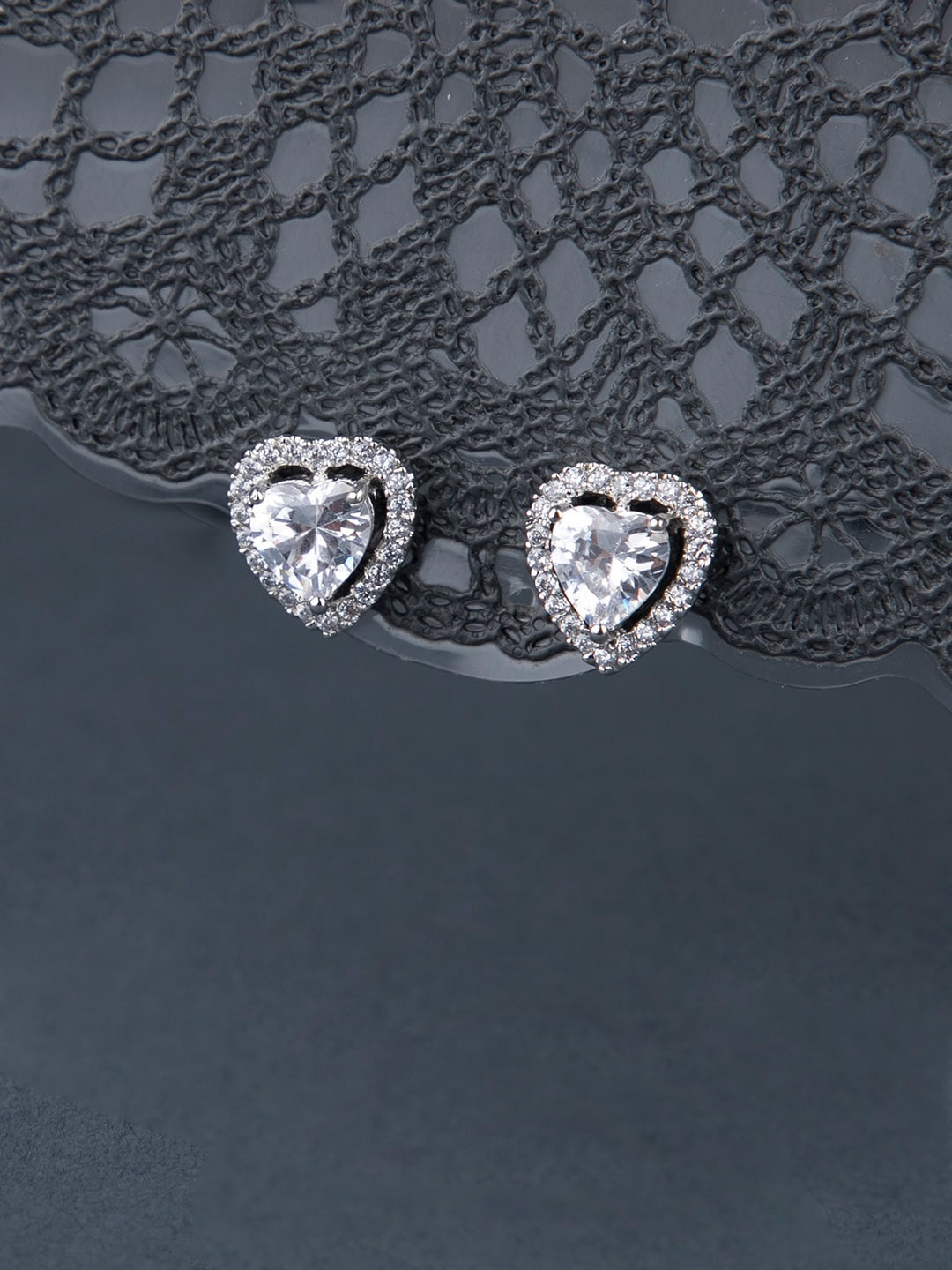 

Queen Be Silver-Plated White Contemporary Studs