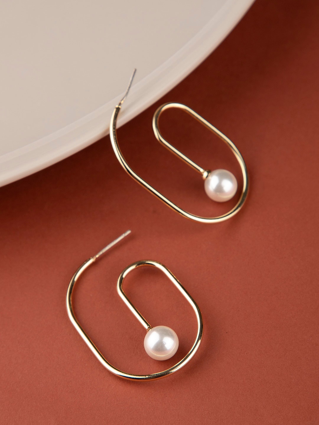 

Queen Be Gold-Plated Contemporary Hoop Earrings