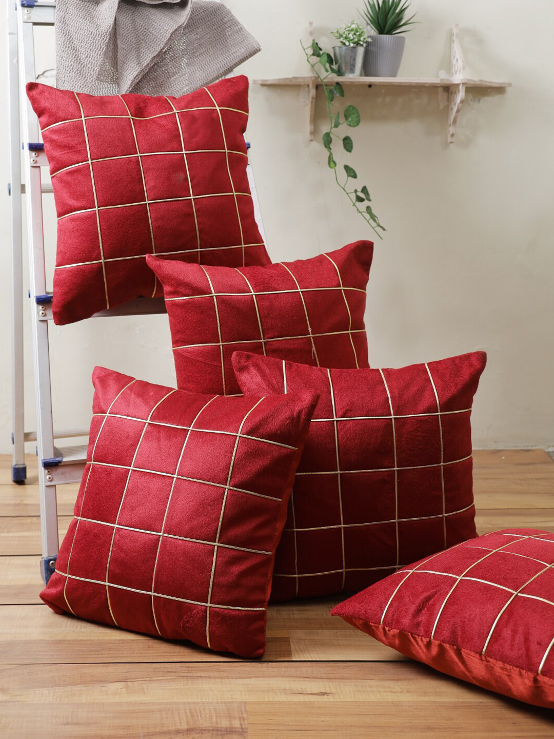 

ROMEE Maroon Set of 5 Checked Square Cushion Covers