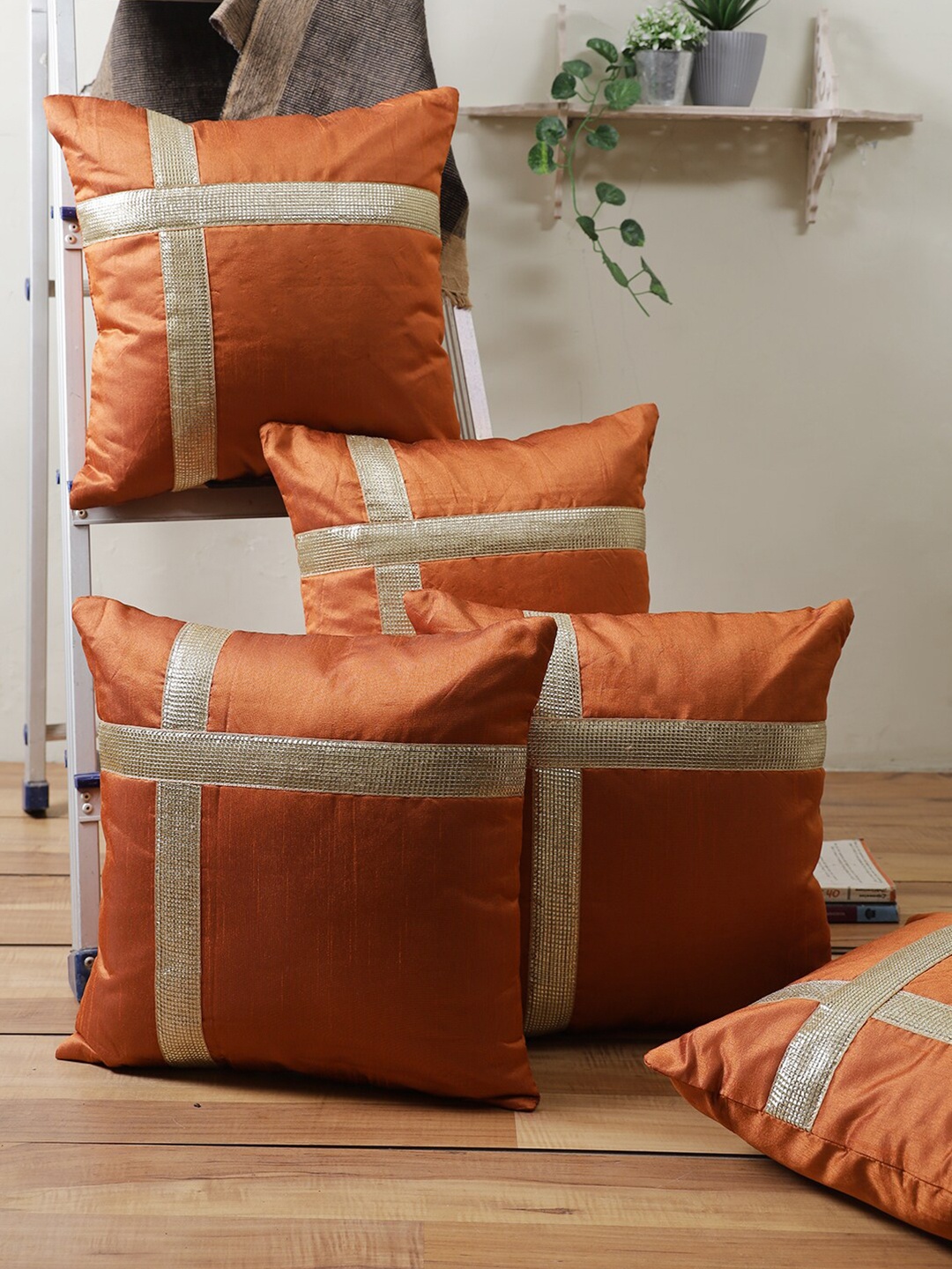 

ROMEE Set of 5 Rust & Gold-Toned Geometric Square Cushion Covers