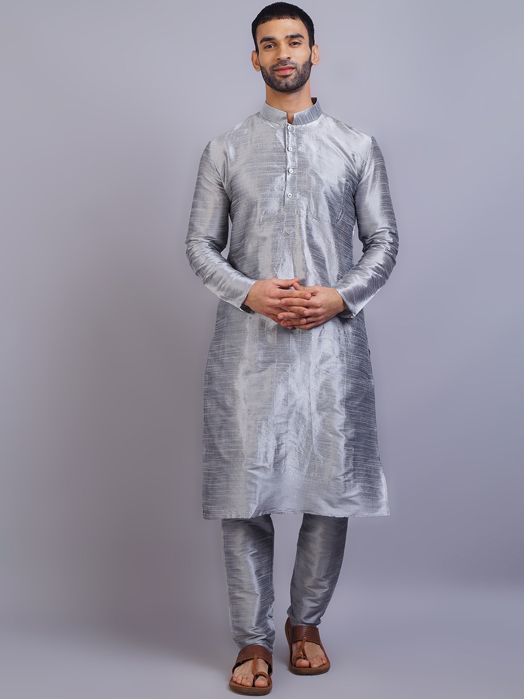 

GRACIT Men Silver-Toned Dupion Silk Kurta with Pyjamas