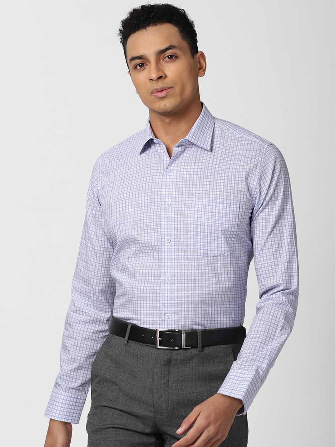 

Van Heusen Men Blue Slim Fit Checked Cotton Casual Shirt
