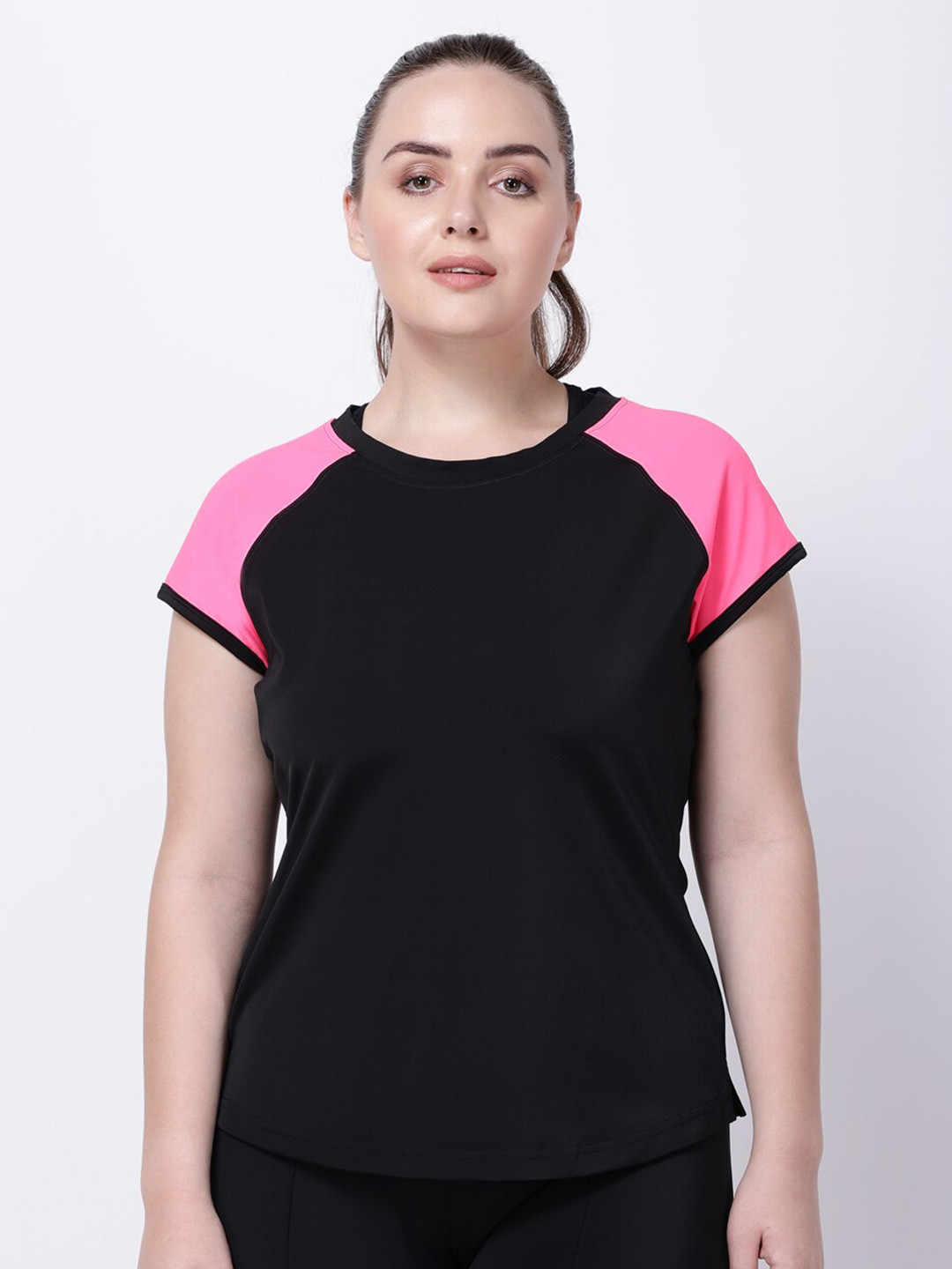 

STUDIOACTIV Women Black & Pink T-shirt