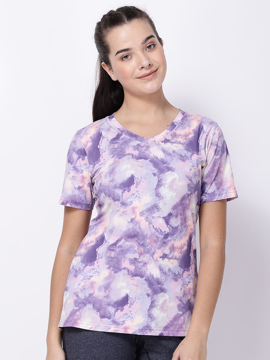 

STUDIOACTIV Women Purple Printed V-Neck Regular Fit T-shirt