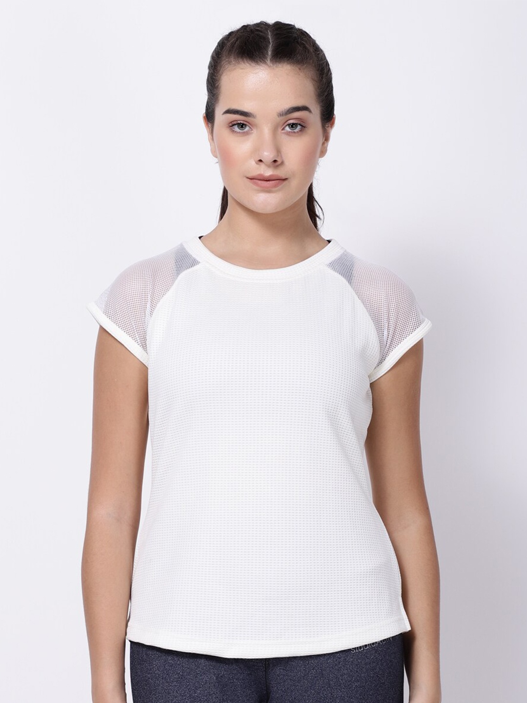 

STUDIOACTIV Women Off White Self Design Raglan Sleeves Regular Fit T-shirt