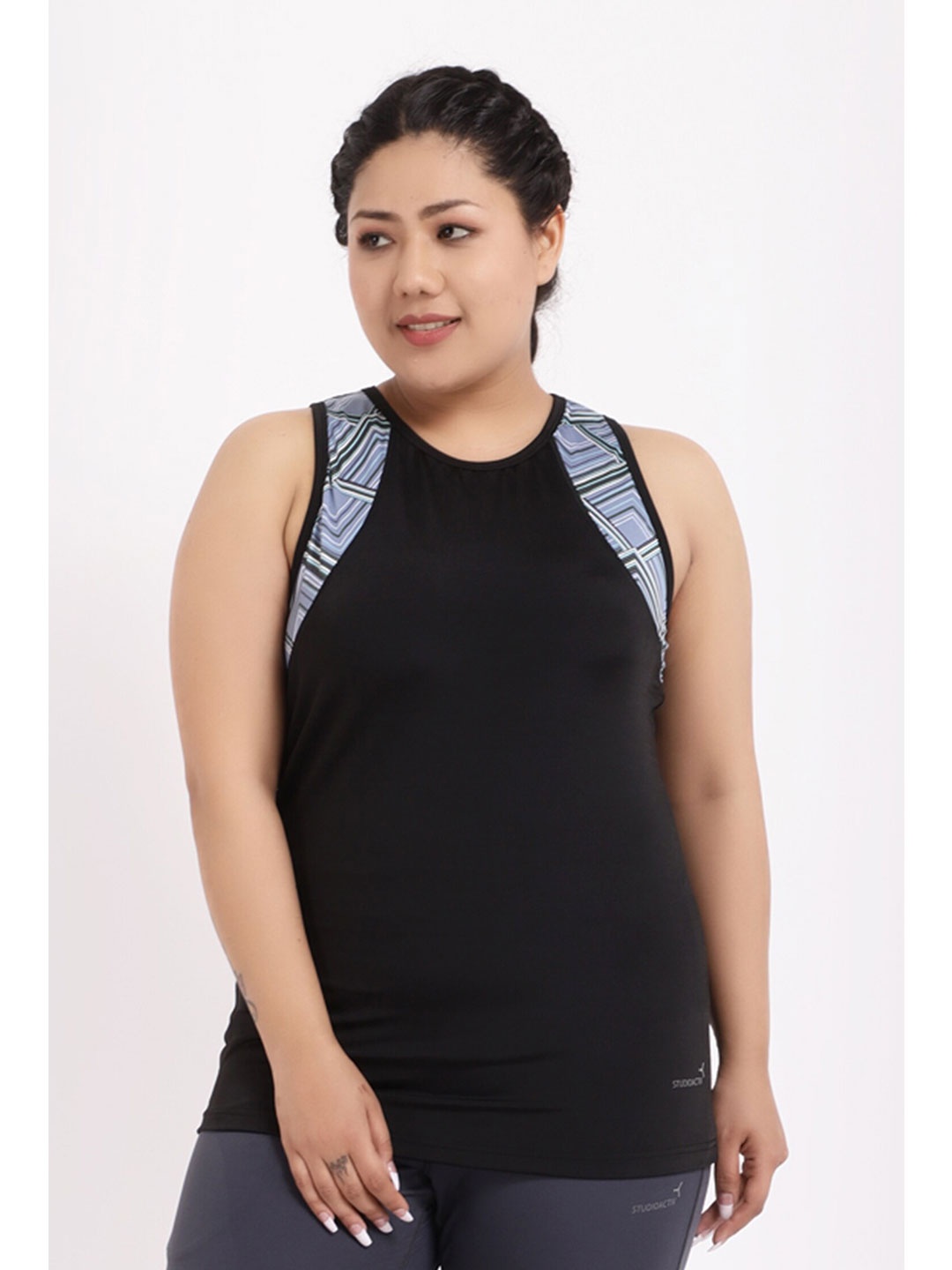 

STUDIOACTIV Women Black Printed T-shirt