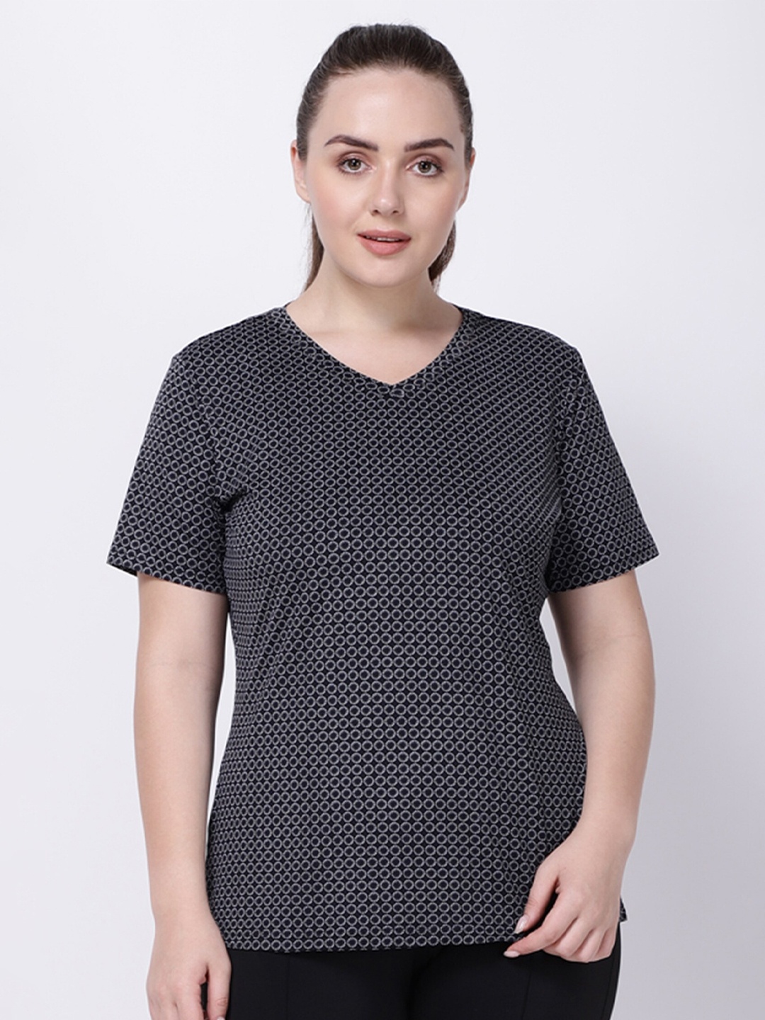 

STUDIOACTIV Women Black Plus Size T-shirt