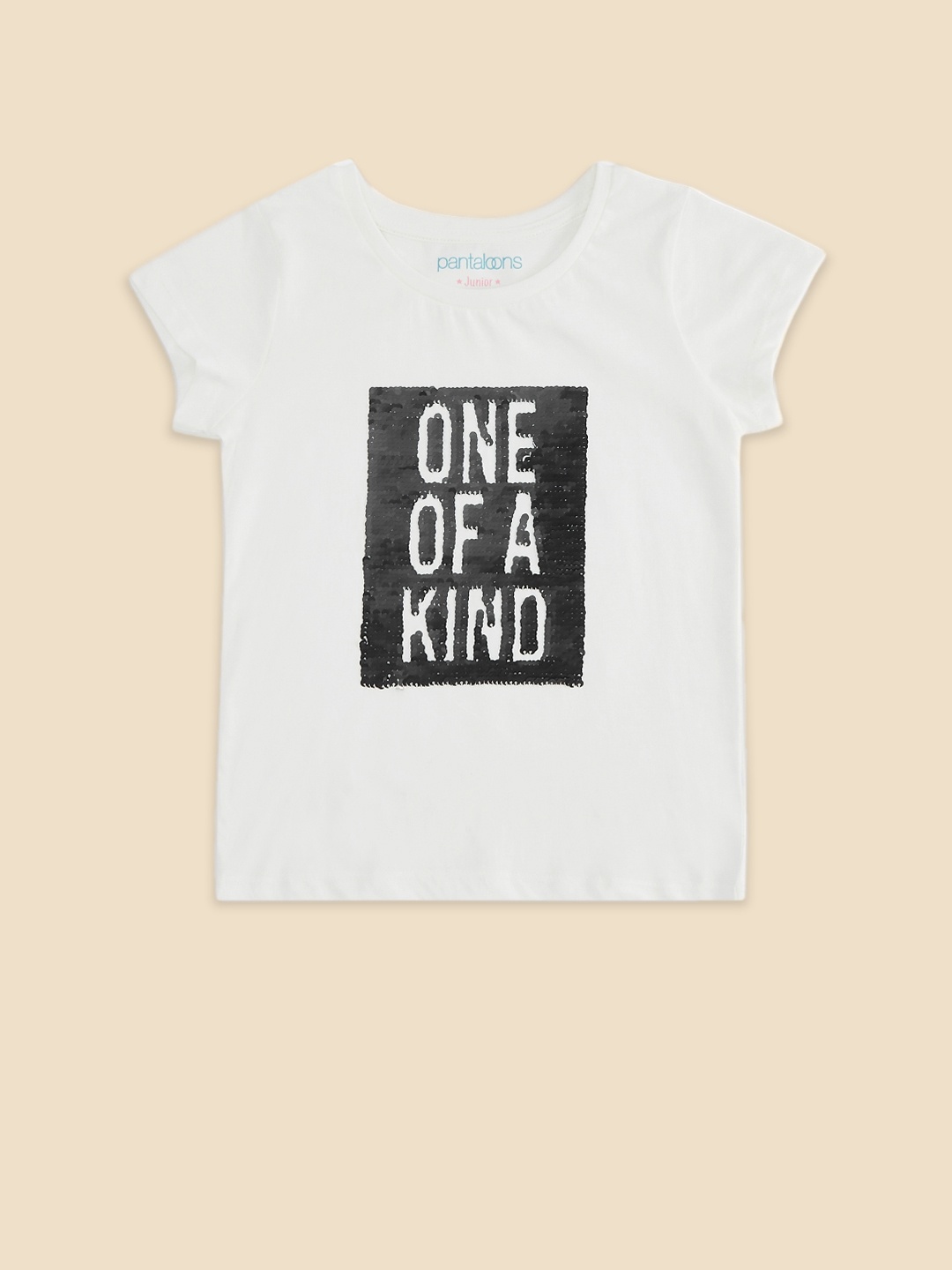 

Pantaloons Junior Girls Off White Typography Printed T-shirt