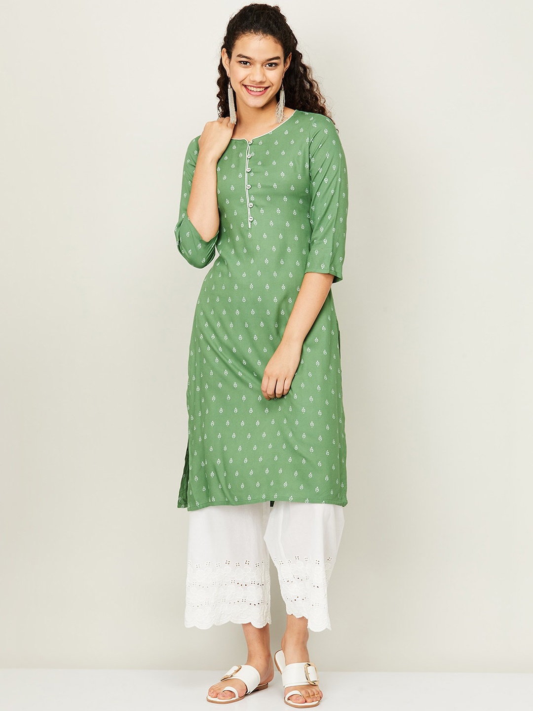 

Melange by Lifestyle Women Green Ethnic Motifs Printed Kurta