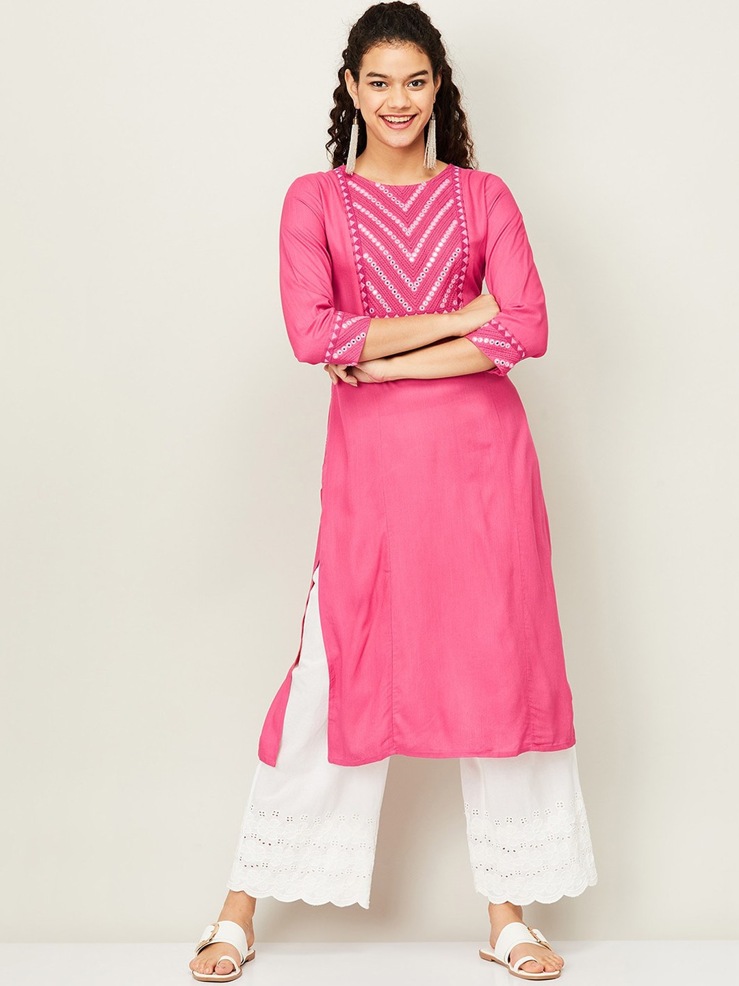 

Melange by Lifestyle Women Pink Embroidered Straight Kurta