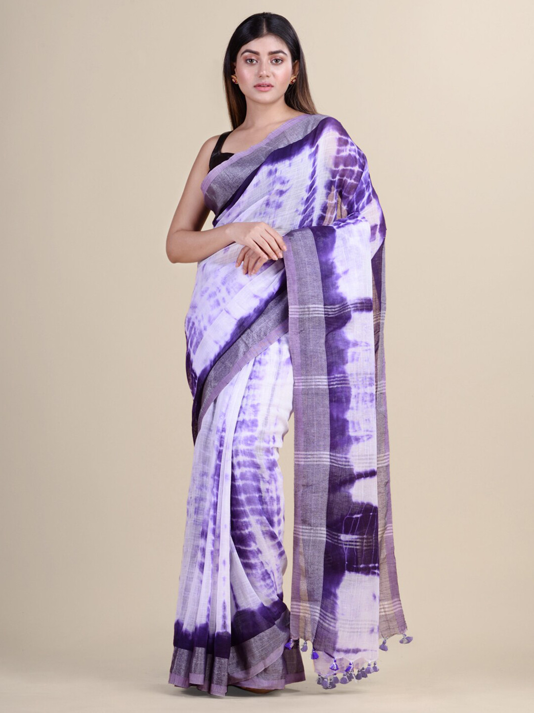 

Laa Calcutta Purple & White Woven Design Silk Cotton Jamdani Saree