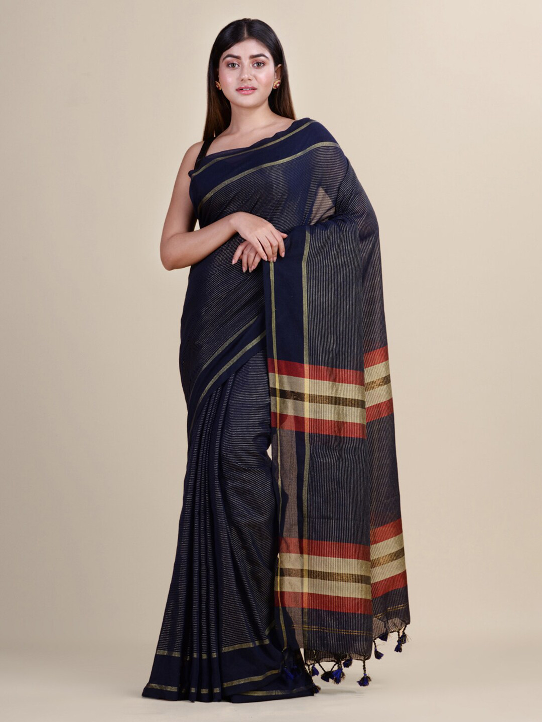 

Laa Calcutta Navy Blue & Red Silk Cotton Jamdani Saree
