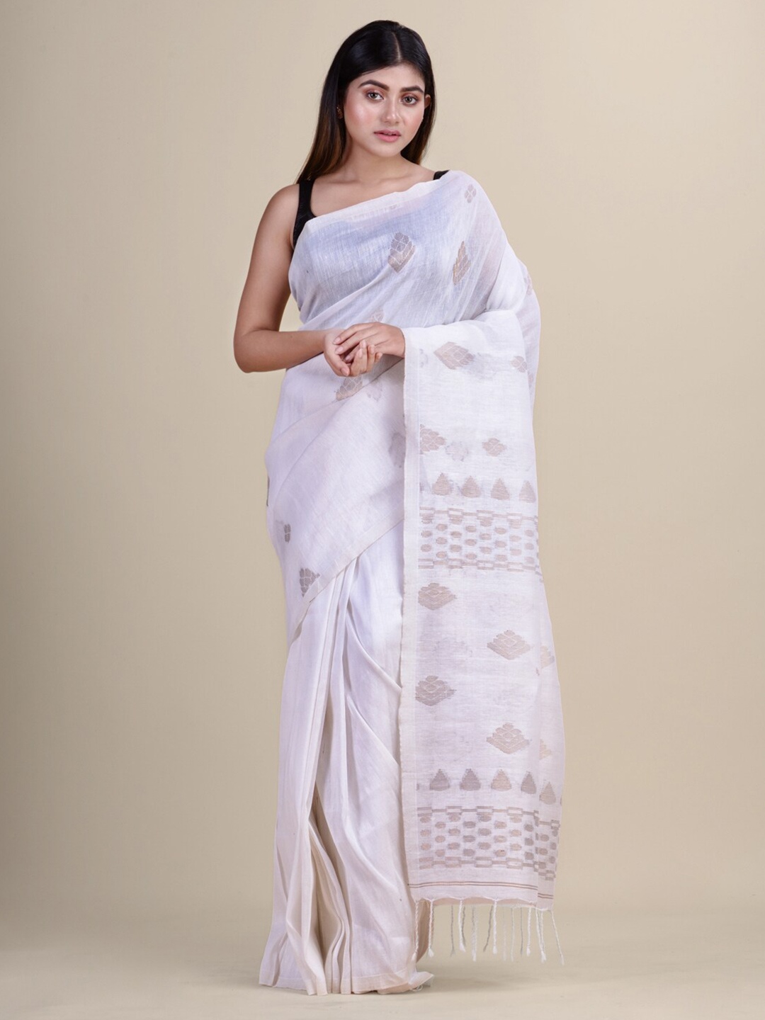 

Laa Calcutta White & Purple Woven Design Silk Cotton Jamdani Saree