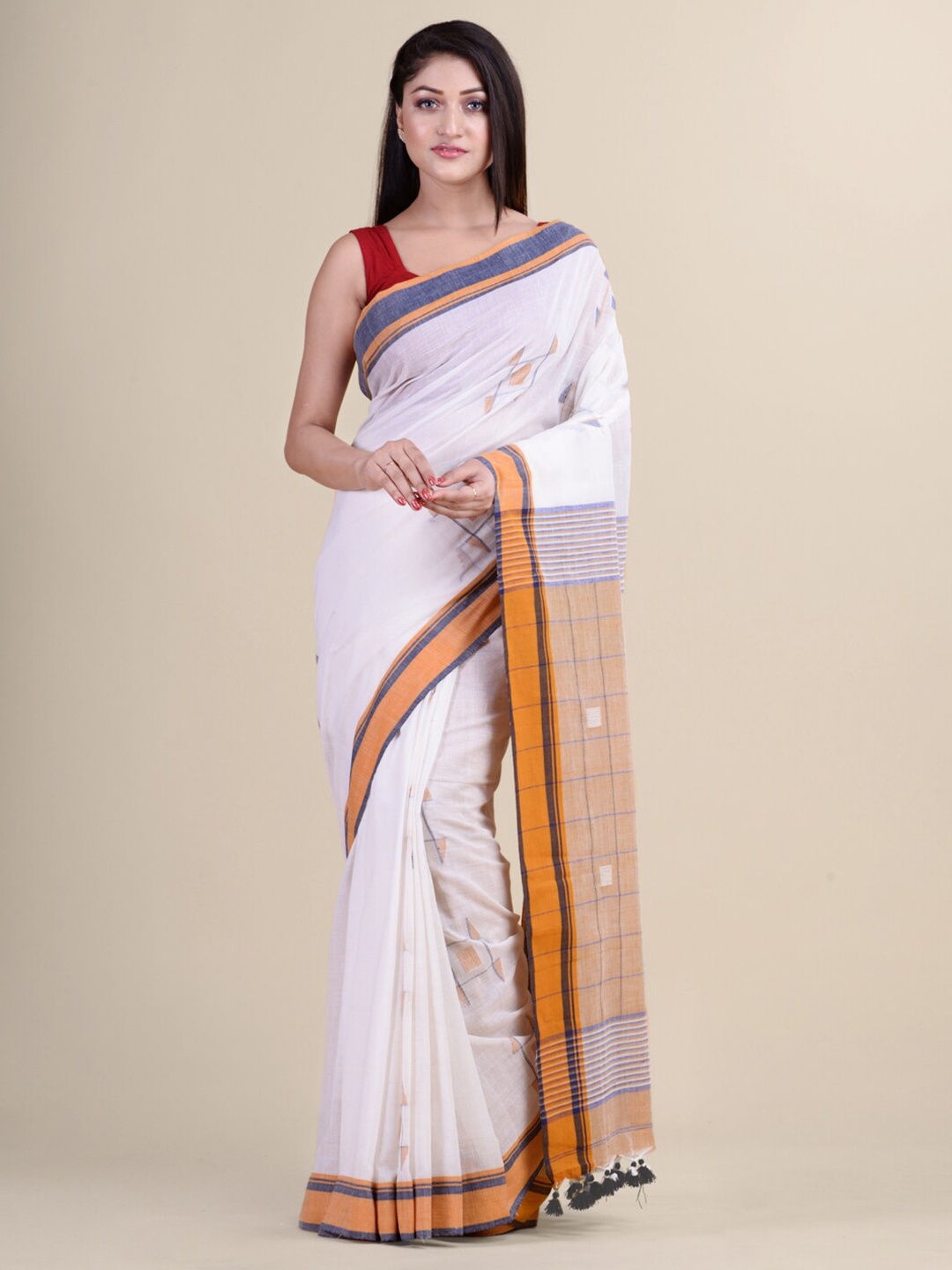

Laa Calcutta White & Brown Silk Cotton Jamdani Saree