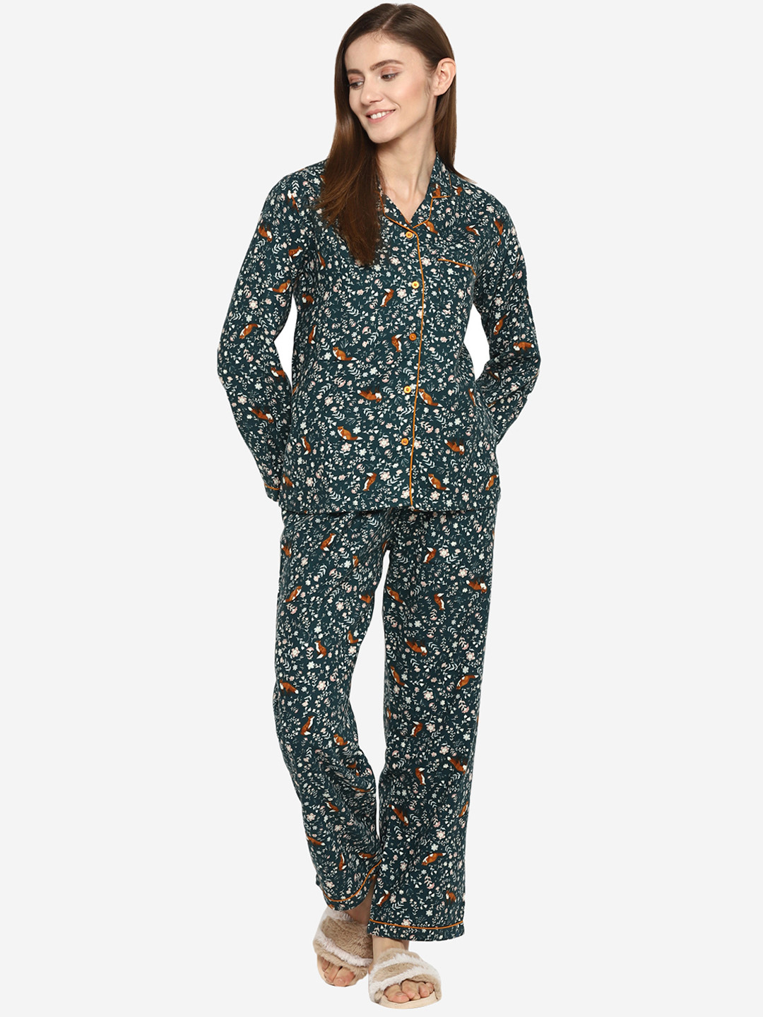 

shopbloom Women Green & Peach-Coloured Printed Night Suit