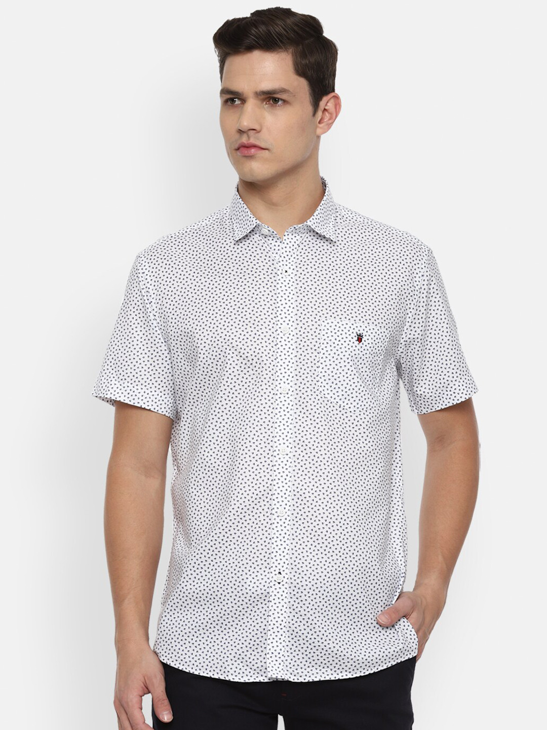 

Louis Philippe Sport Men White Slim Fit Micro Ditsy Printed Pure Cotton Casual Shirt