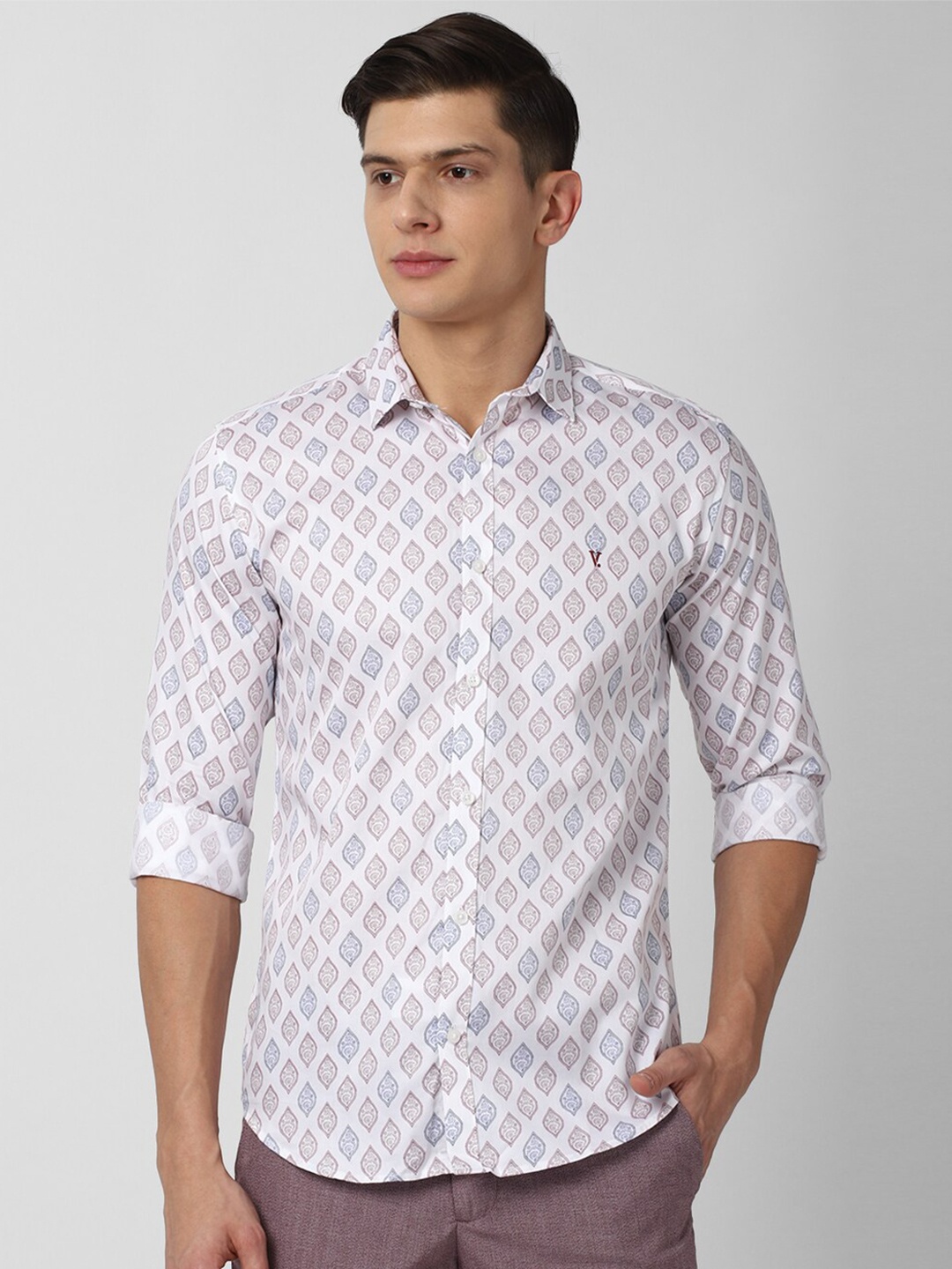 

V Dot Men White Slim Fit Printed Cotton Casual Shirt