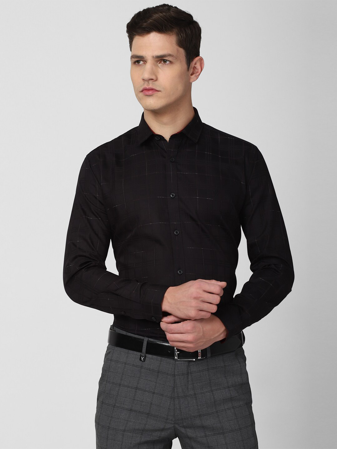 

V Dot Men Black Slim Fit Windowpane Checks Checked Formal Shirt