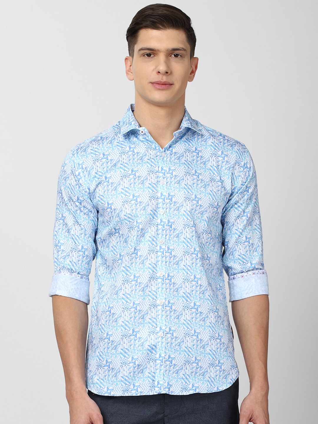 

V Dot Men Blue Slim Fit Floral Printed Cotton Casual Shirt