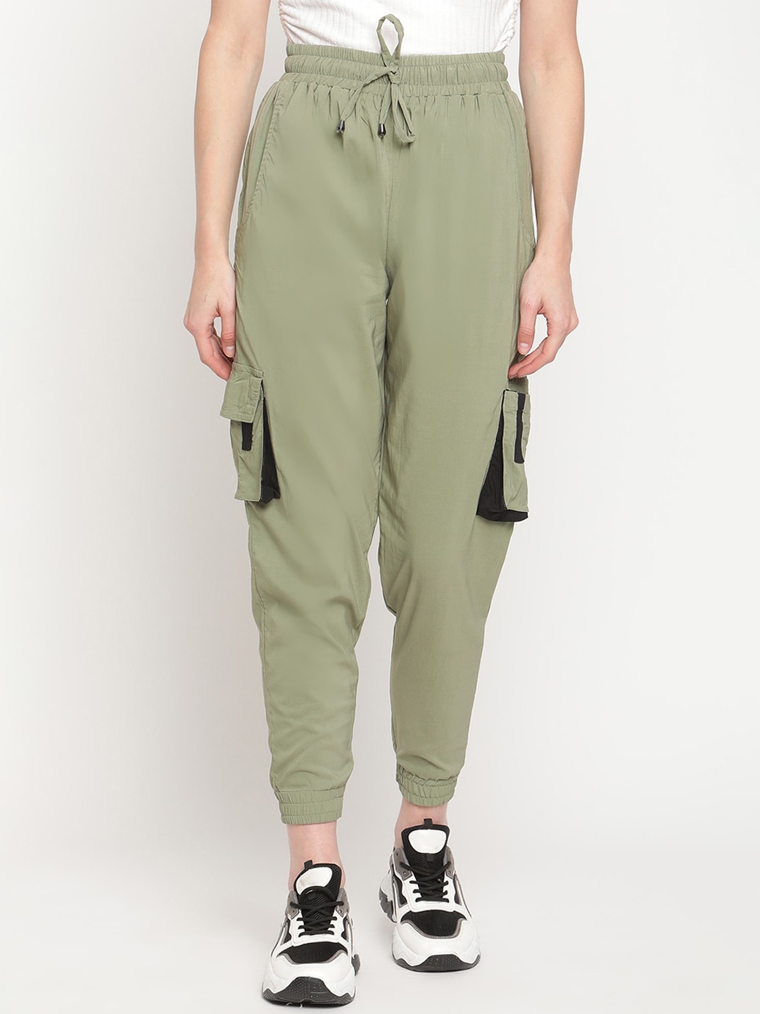 

TAG 7 Women Green Solid Comfort Fit Joggers Trousers