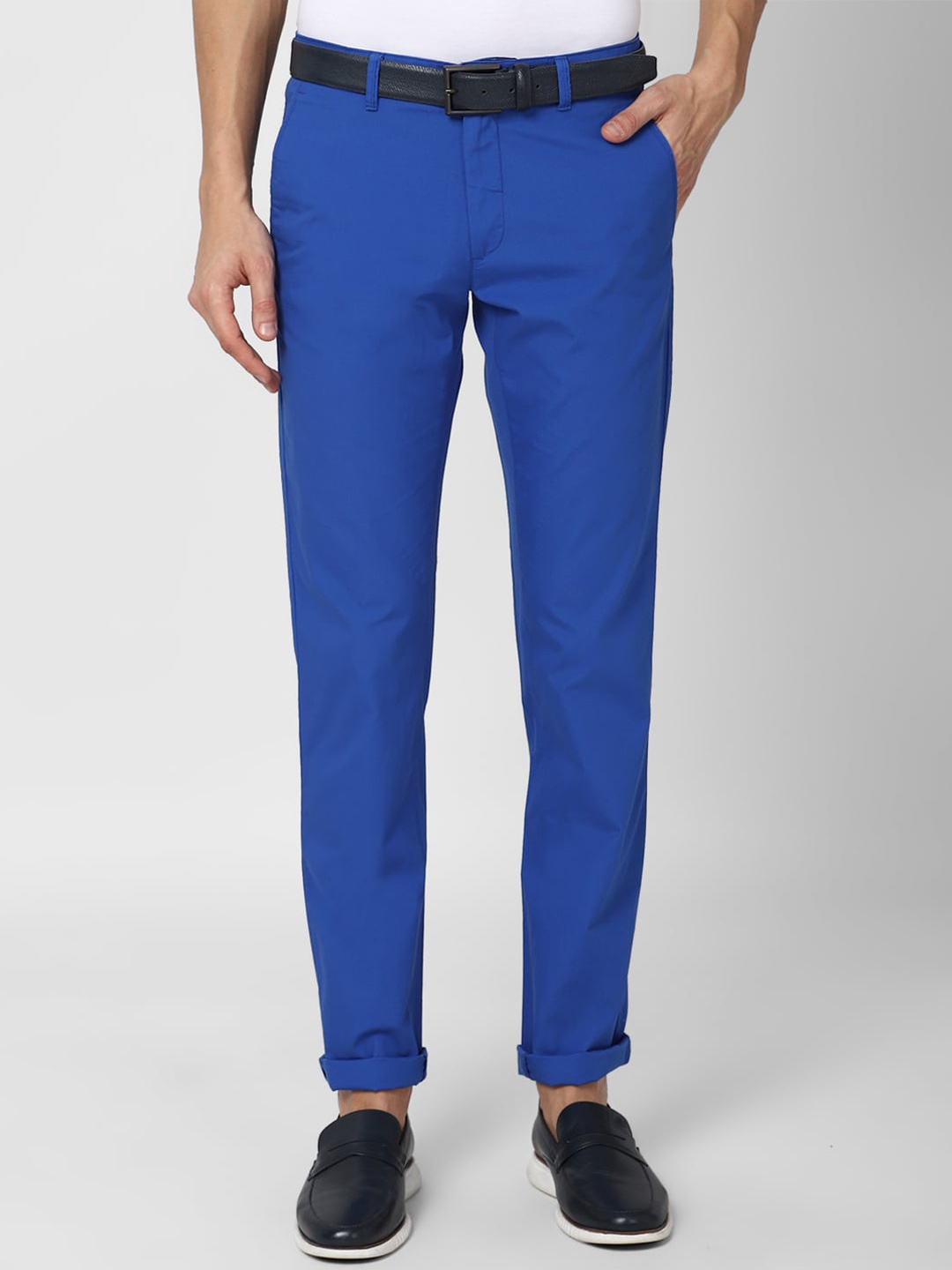 

Van Heusen Sport Men Blue Solid Slim Fit Cotton Trousers