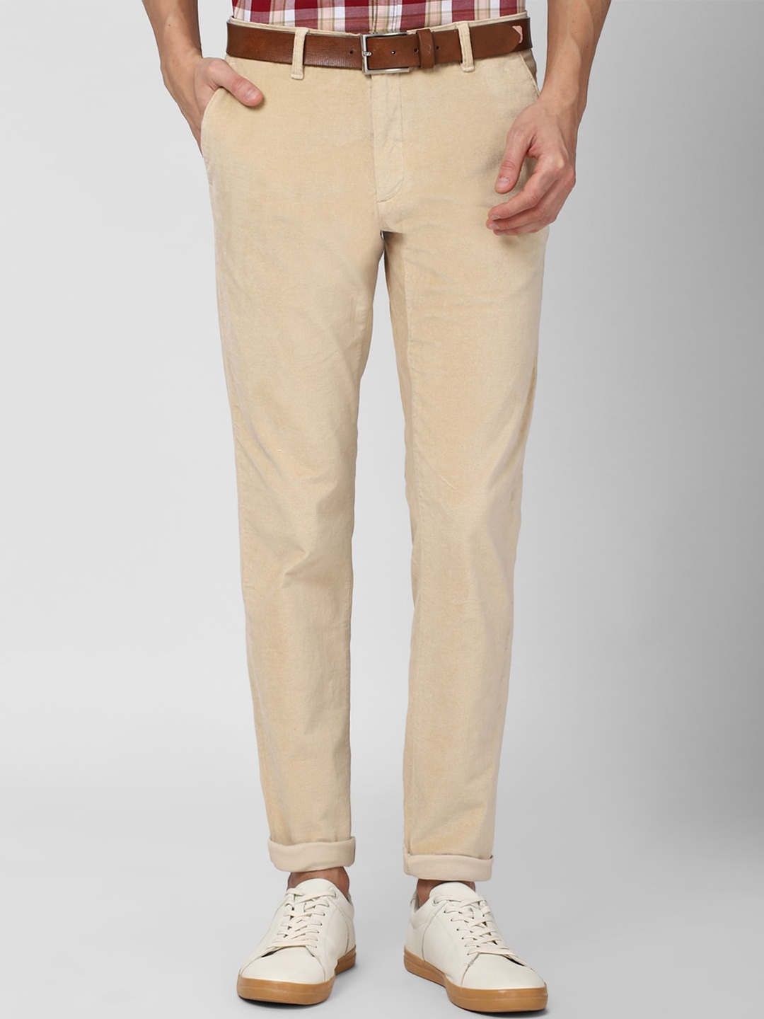 

Van Heusen Sport Men Khaki Slim Fit Cotton Trousers