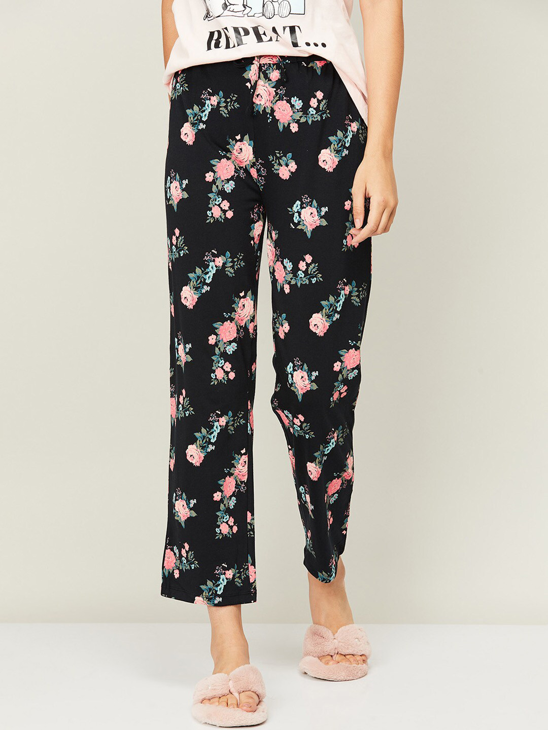 

Ginger by Lifestyle Women Black & Pink Floral Printed Lounge Pants