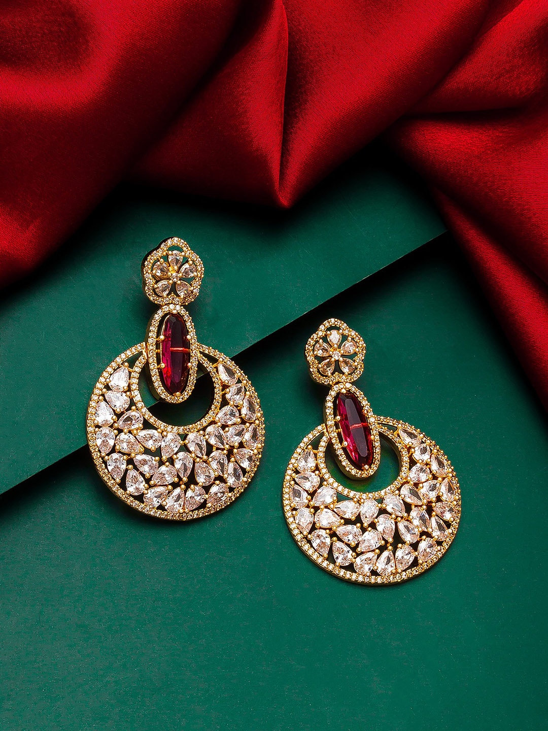 

aadita Red & Gold-Toned Crescent Shaped Chandbalis Earrings