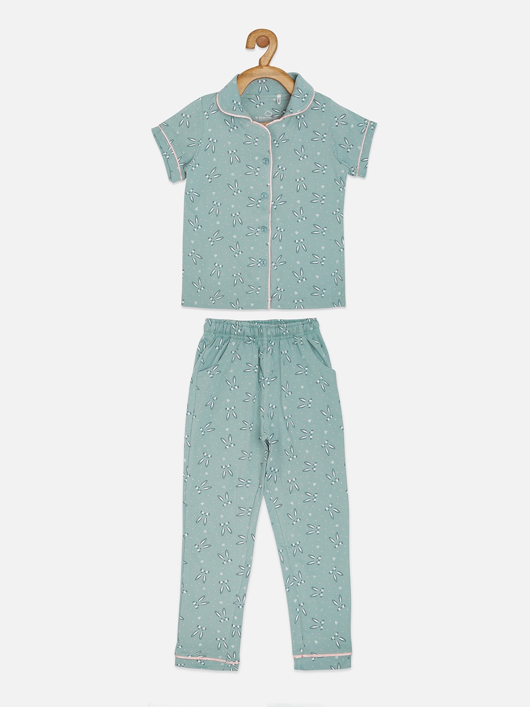 

Sweet Dreams Girls Green & White Cartoon Characters Printed Night suit