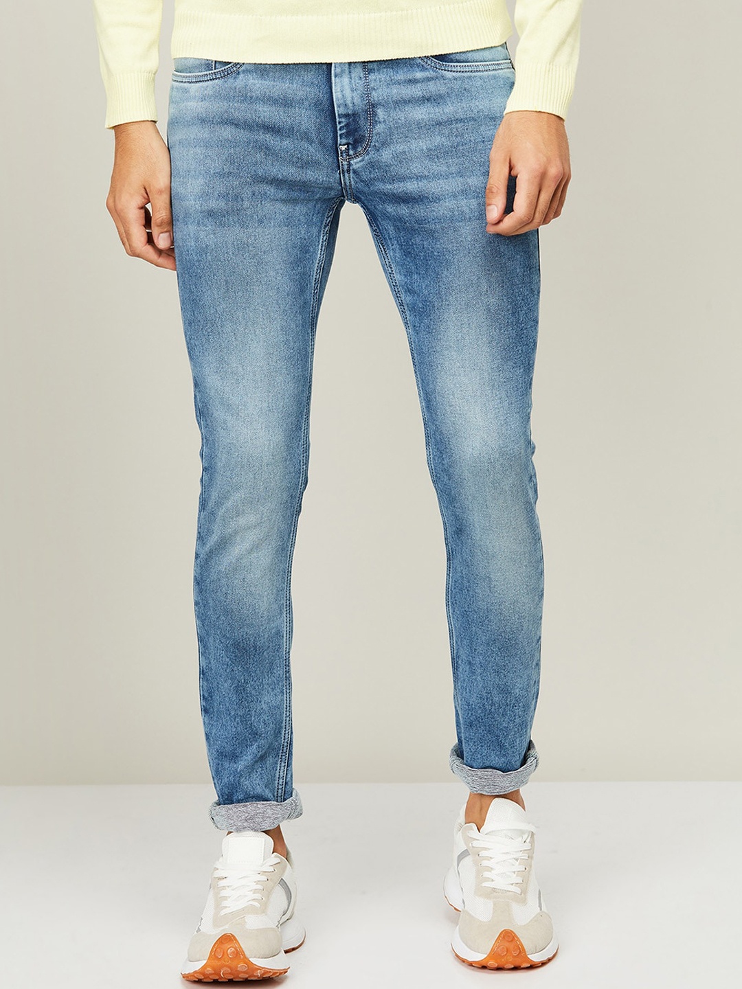 

Bossini Men Blue Skinny Fit Low Distress Heavy Fade Jeans