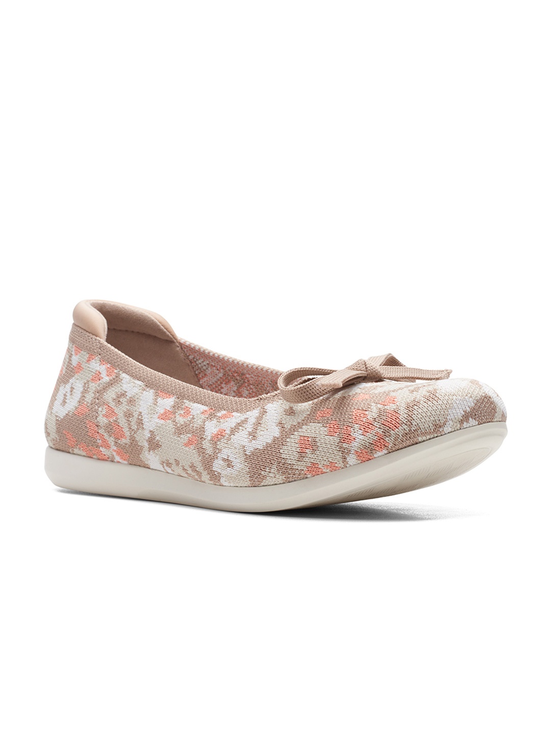 

Clarks Women White Ballerinas with Bows Flats