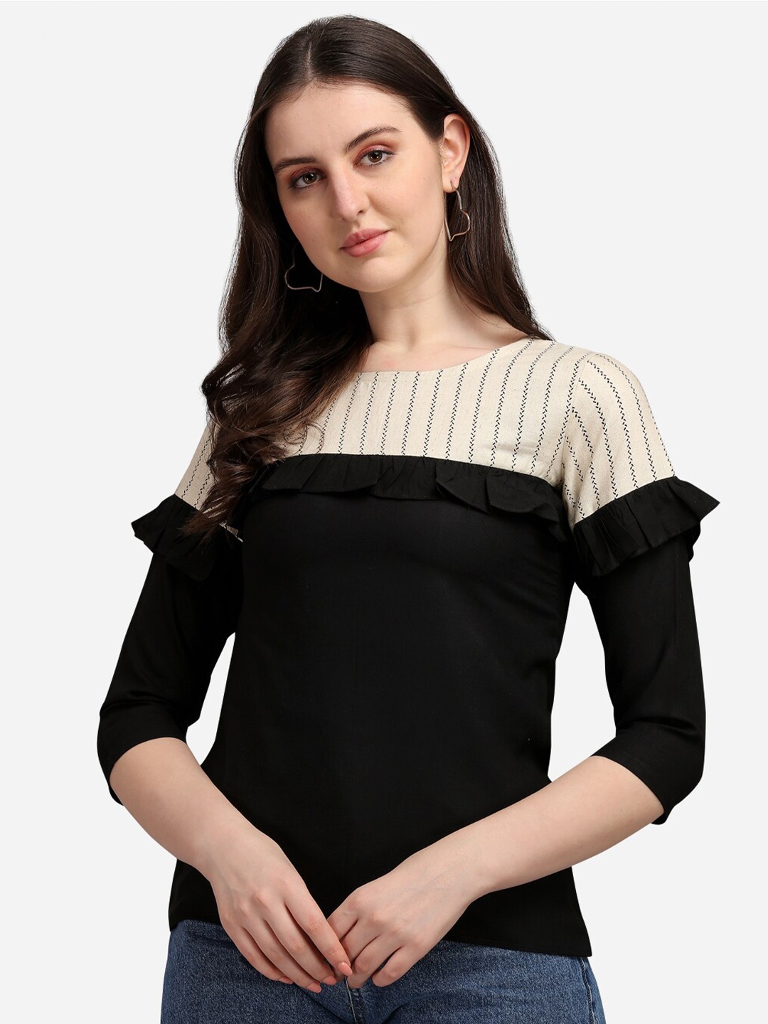 

Selvia Women Black & Beige Colourblocked Regular Top