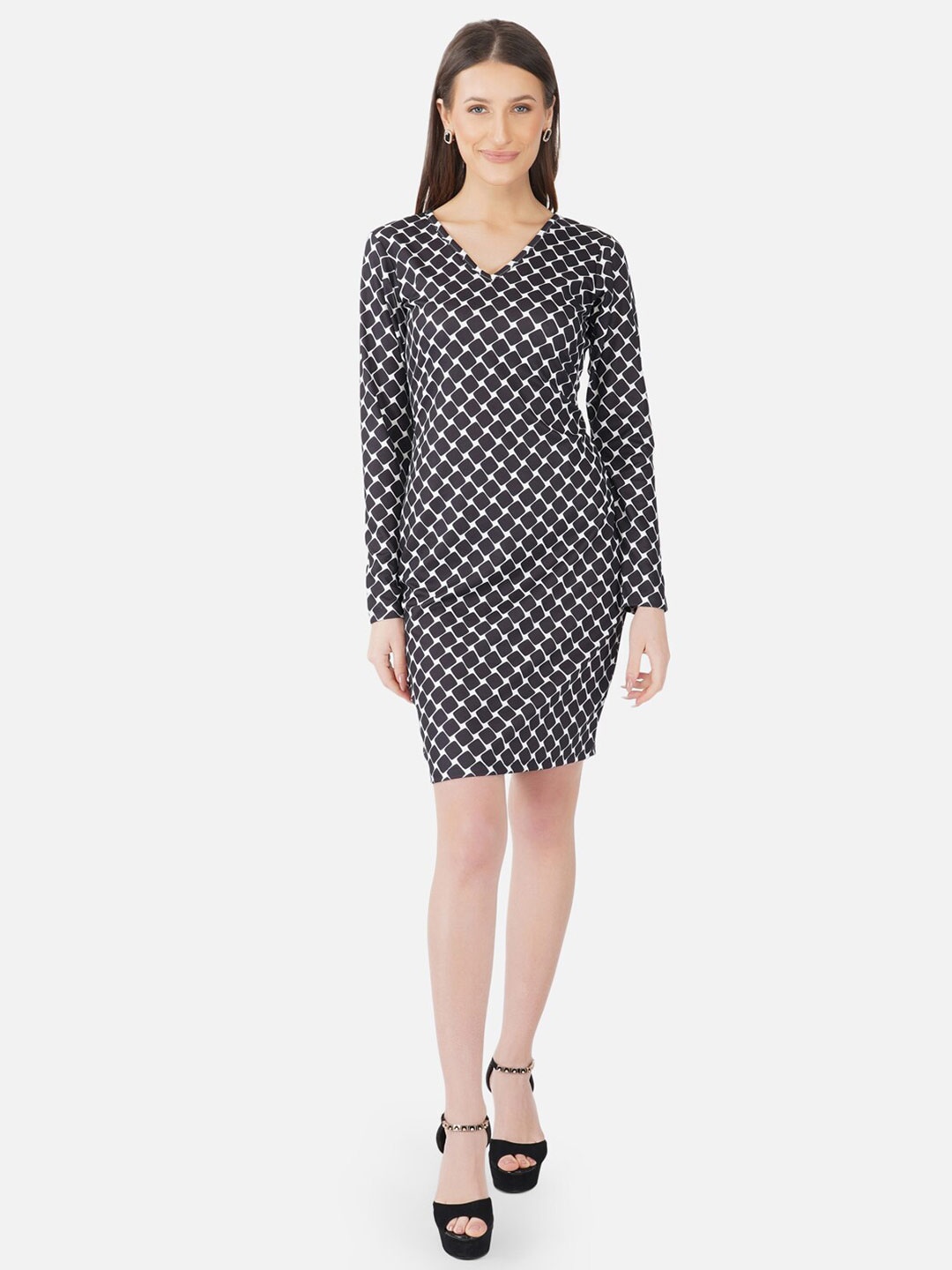 

Selvia Women Black & White Printed Scuba Bodycon Dress