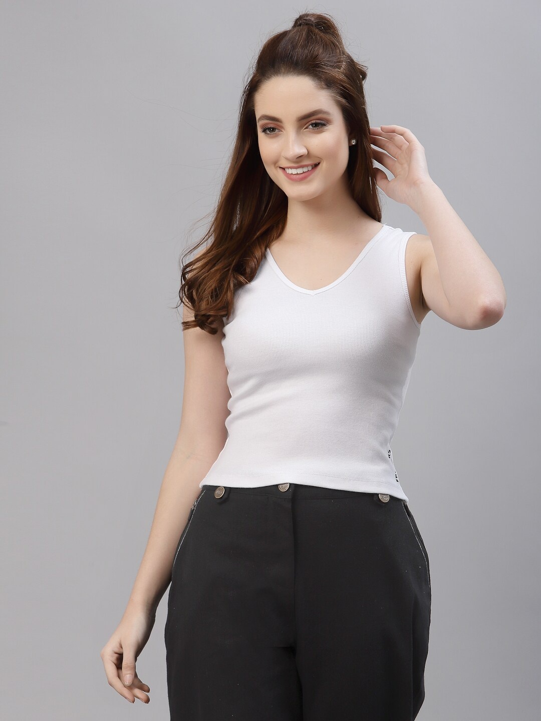 

Friskers White Solid Crop Top