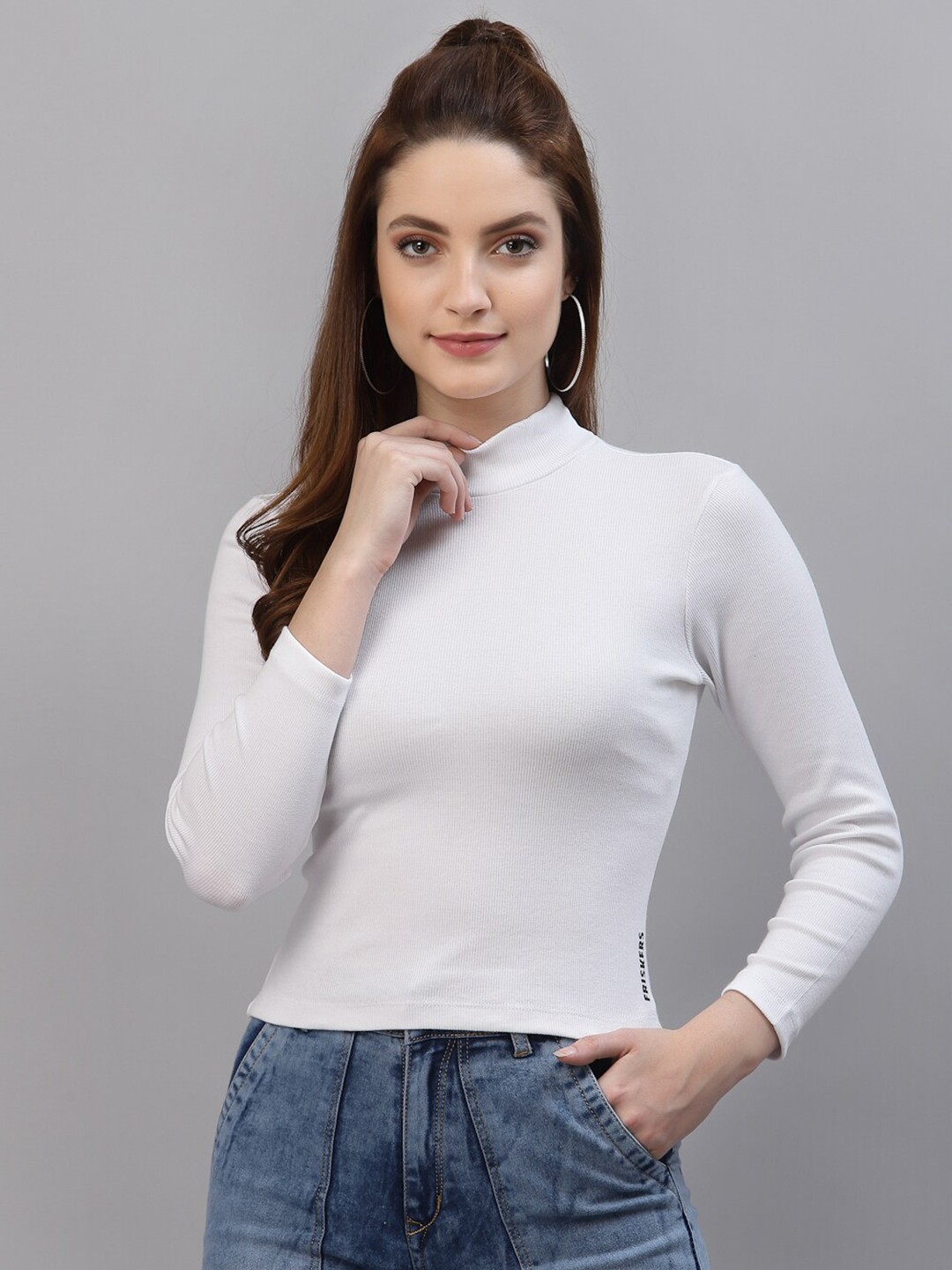 

Friskers White Solid Crop Top