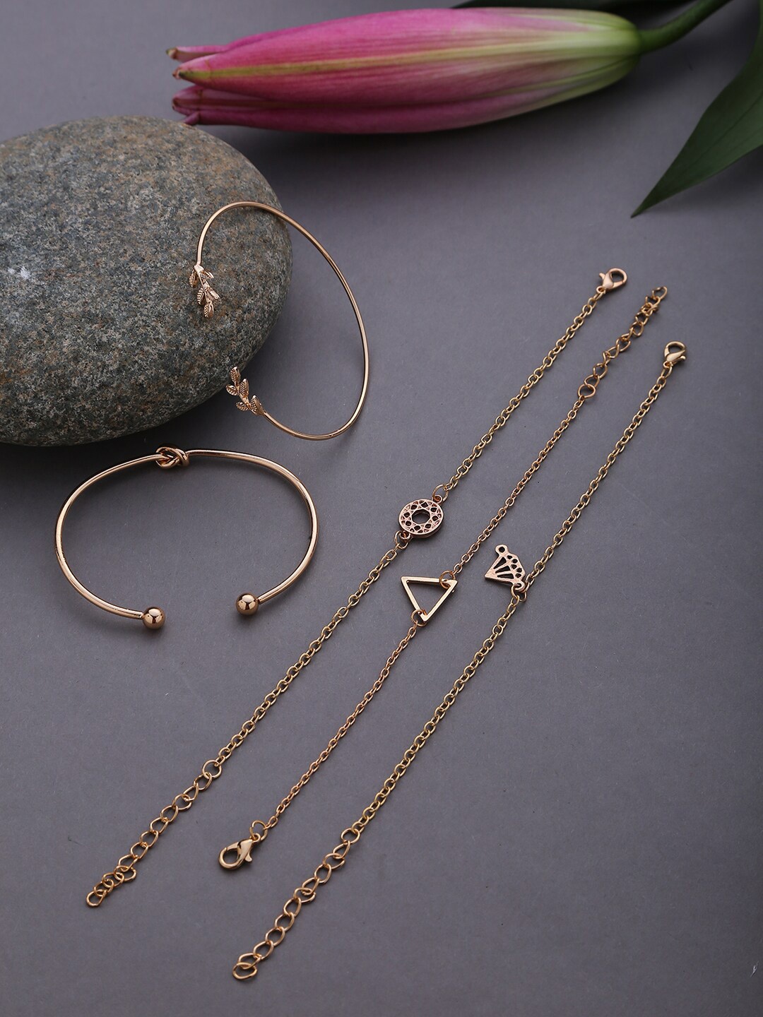 

SOHI Women Gold-Toned Set Of 5 Charm Bracelets