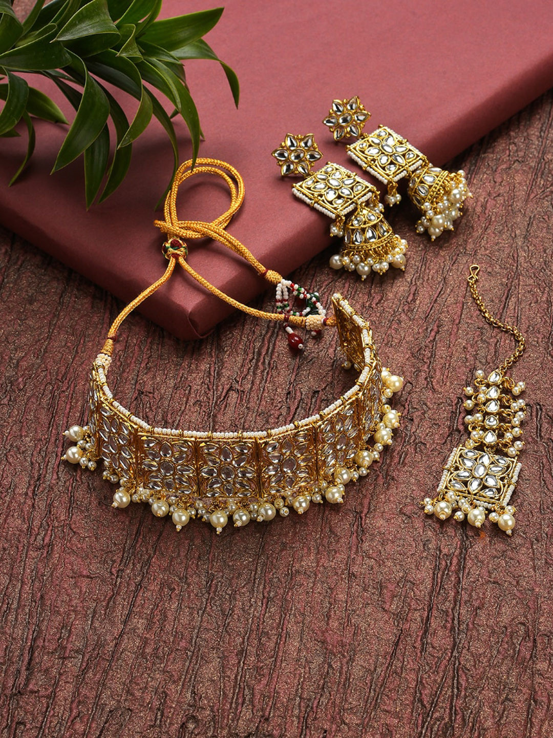 

SOHI Gold-Plated & Stone-Studded Jewellery Set