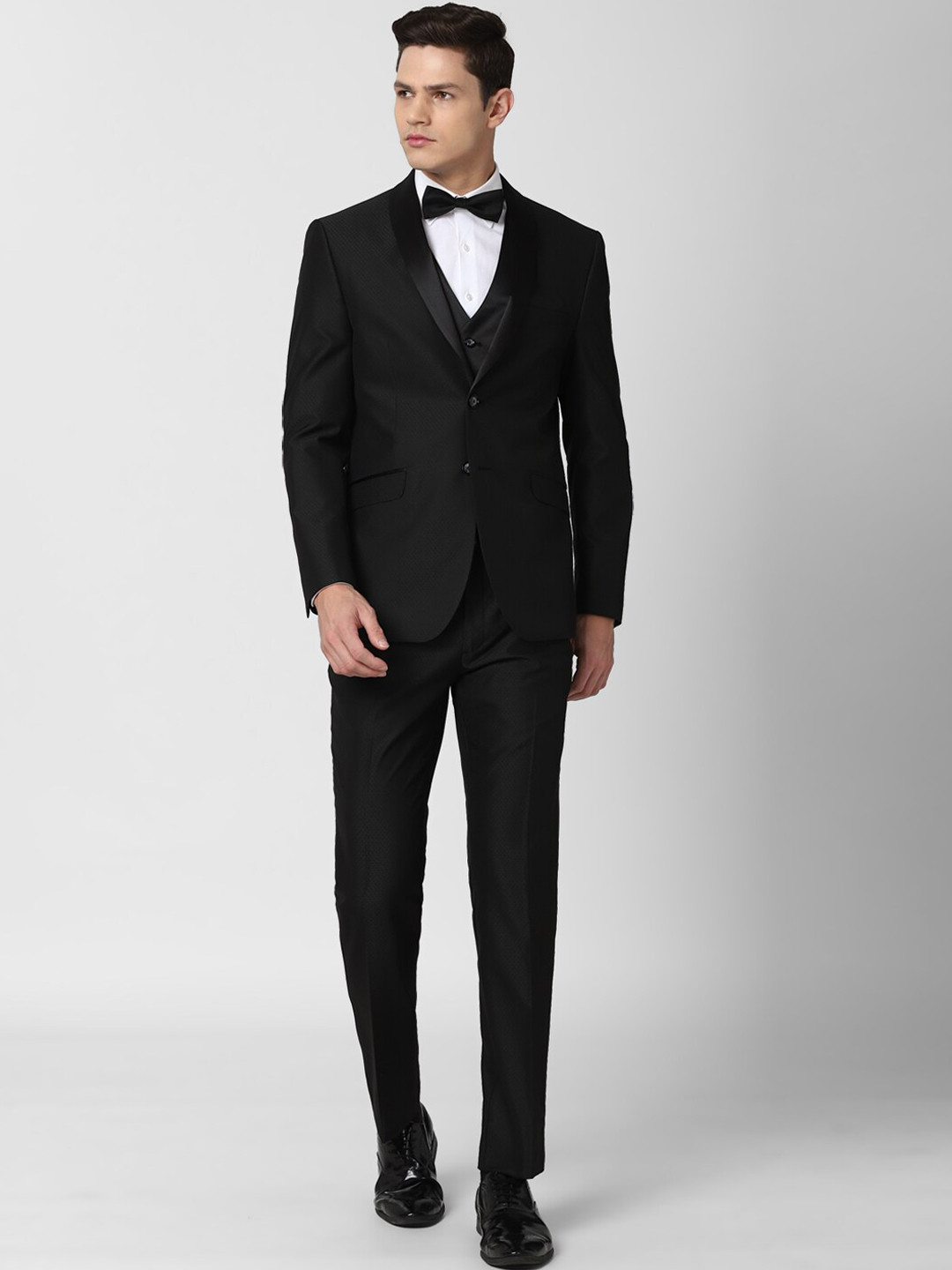 

Van Heusen Men Black Self Design Slim-Fit Single-Breasted Three-Piece Party Suit